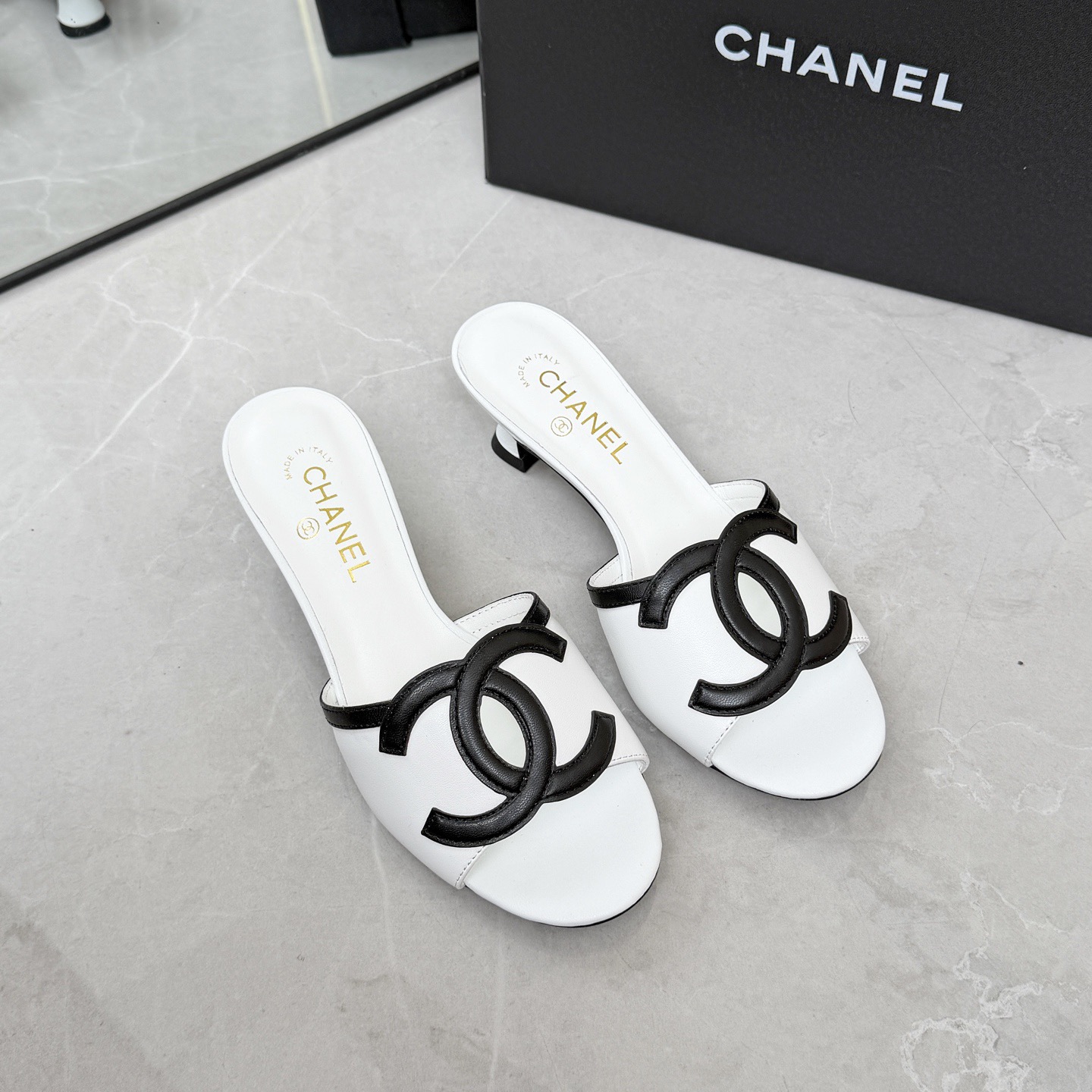 Chanel 2026 Summer Color blocked Slippers