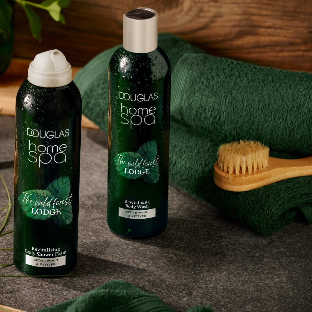 The Wild Forest Lodge Shower Foam