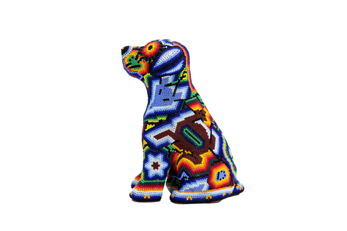Perro Labrador – Obra de Arte Huichol