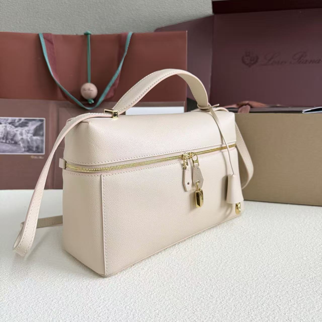Loro Piana autumn and winter new crossbody bag