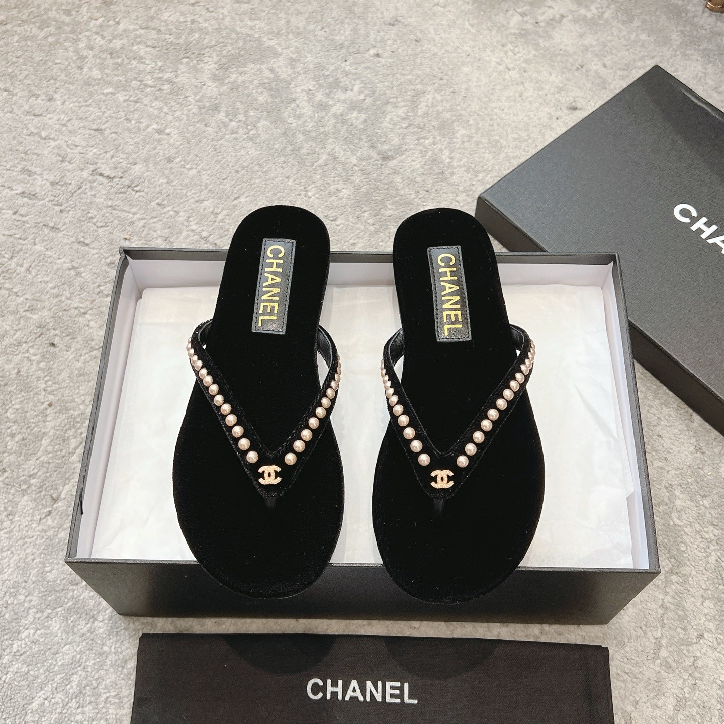 Chanel Velvet 25C Flip-flops 10A