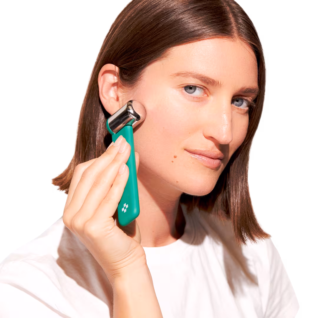 Doré  Le Glaçon Soothing Facial Ice Roller