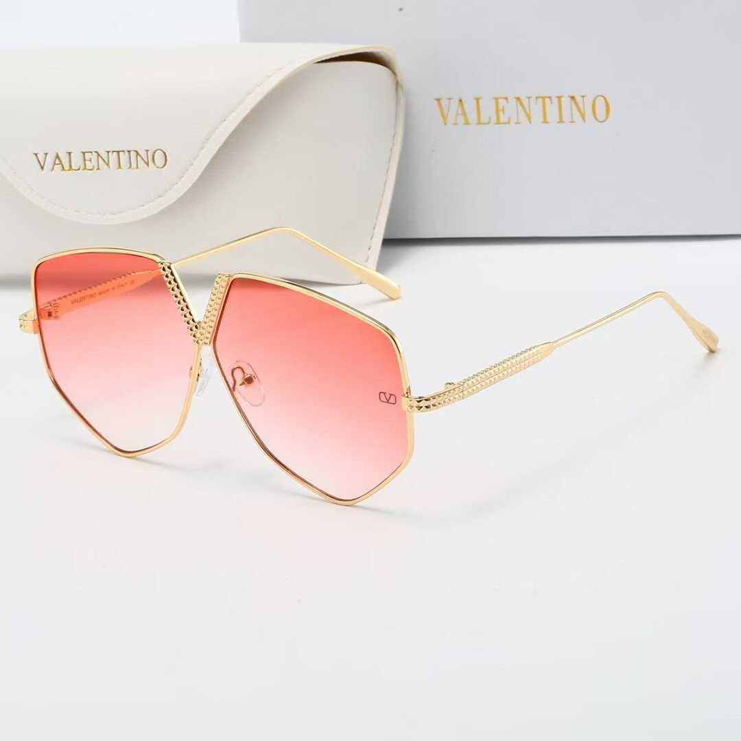 Valentino Fashionable Sunglasses