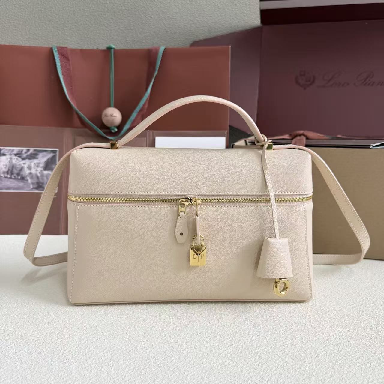 Loro Piana autumn and winter new crossbody bag