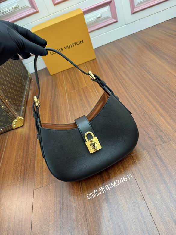 Low Key Shoulder Bag