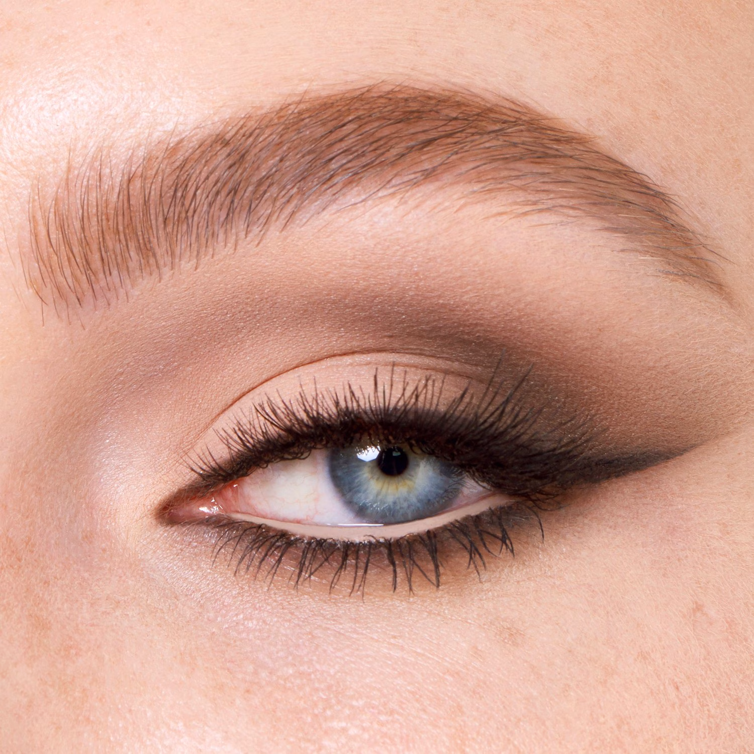 The Super Nudes Easy Eye