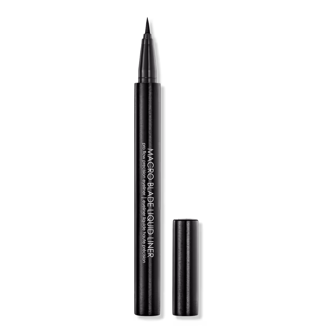 NATASHA DENONA  Macro Blade Liquid Eyeliner