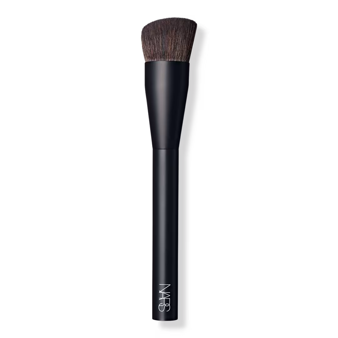 NARS  #17 Cream Cheek Brush