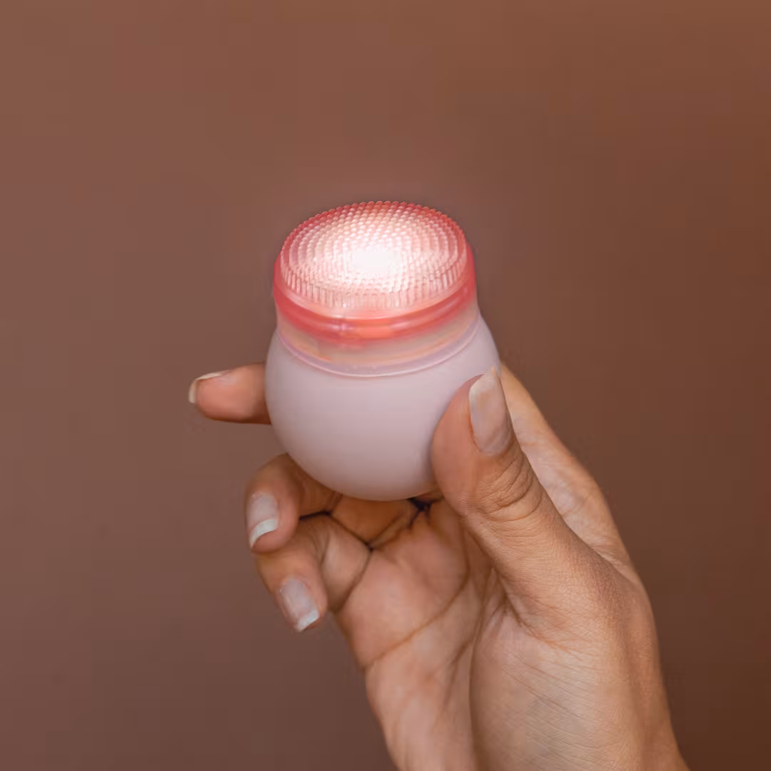 Vanity Planet  LEDA Red Pro-Aging LED Sonic Facial Brush