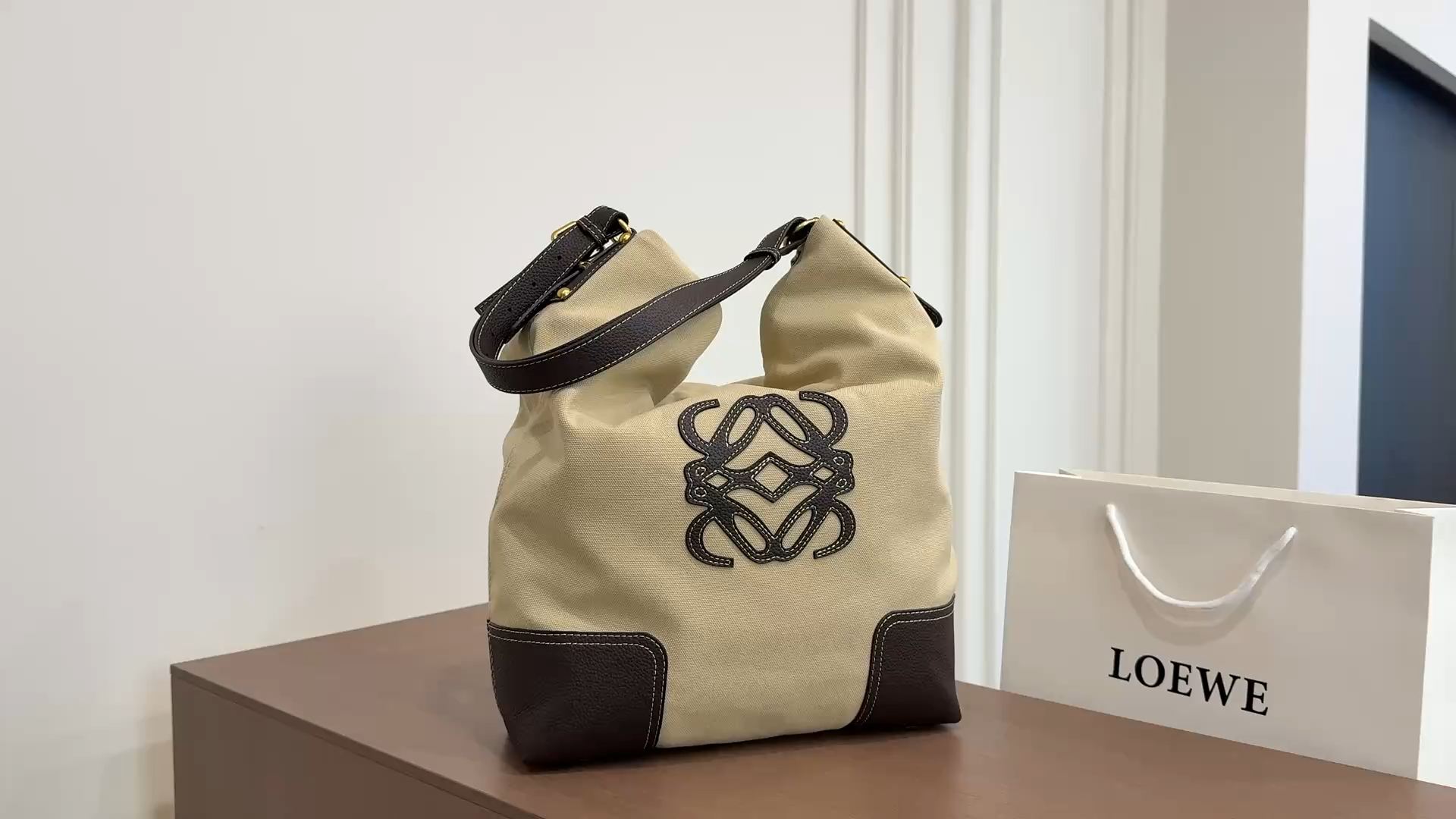 LOEWE Font Tote Bag