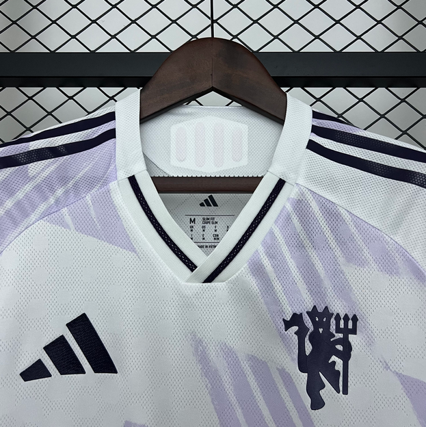 2025 2026 Manchester United Away Football Shirt (Fans Edition)