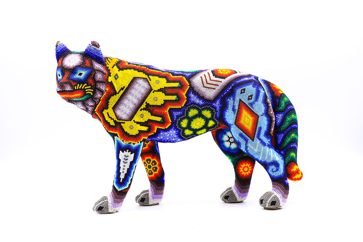Lobo Salvaje - Obra de Arte Huichol
