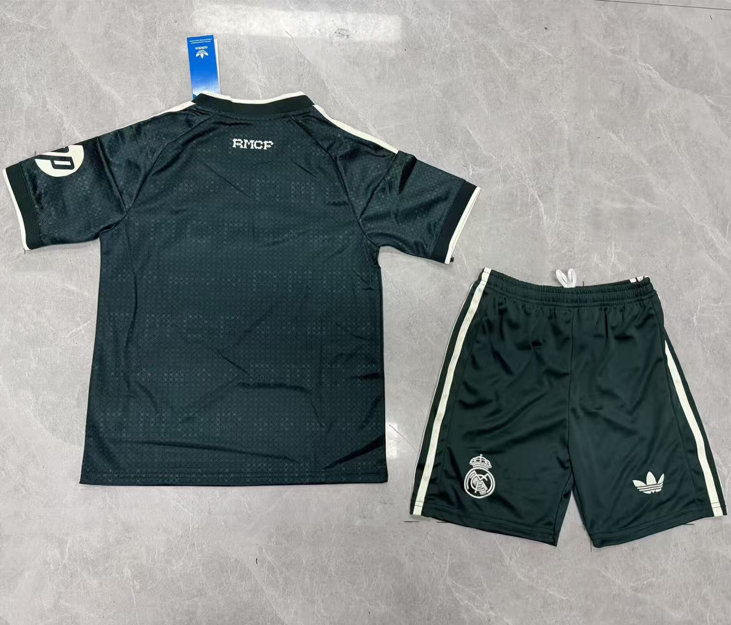 Real Madrid Away Kids Suit & Socks 26/27