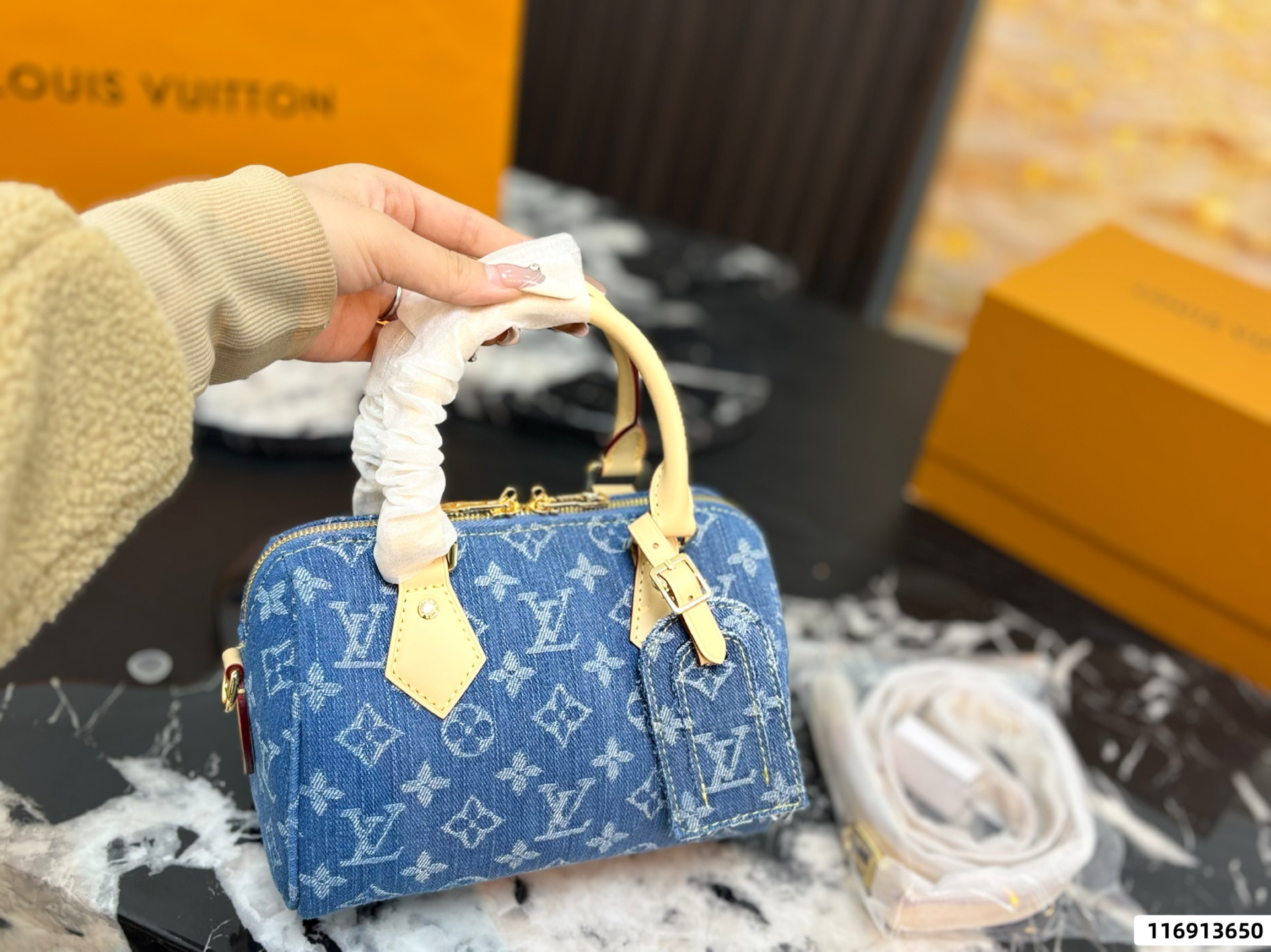 LV Speedy 20 Bag