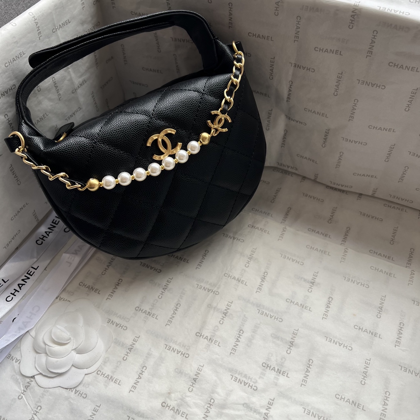 Chanel  Pearl series handbag