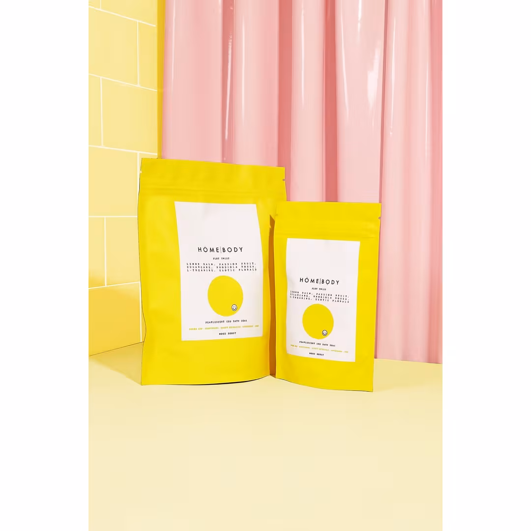 Homebody  Plot Twist Pearlescent CBD Bath Bomb Soak