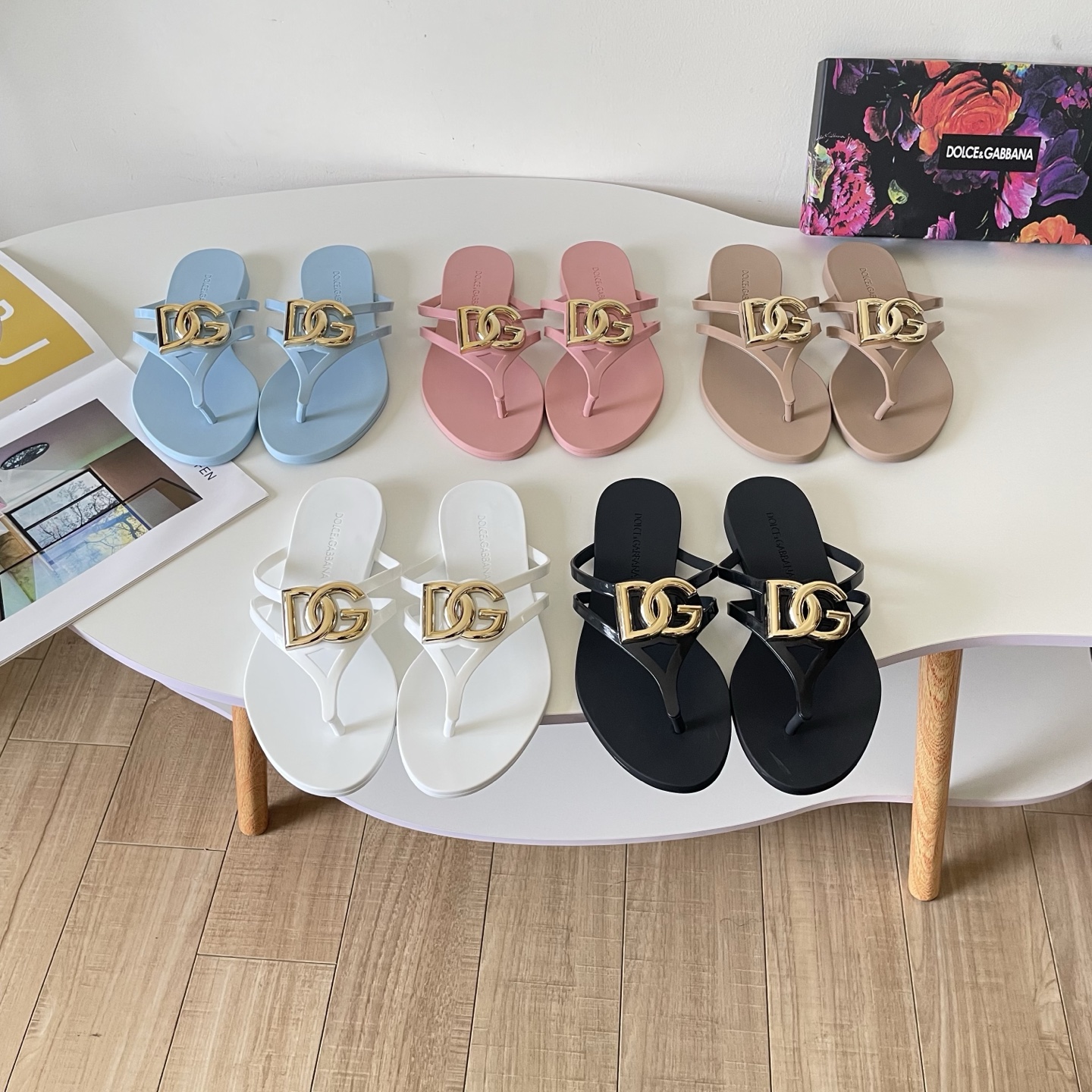 Dolce & Gabbana DG Logo Thong Sandals