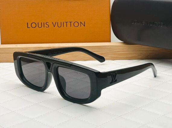 Louis Vuitton sunglasses 33