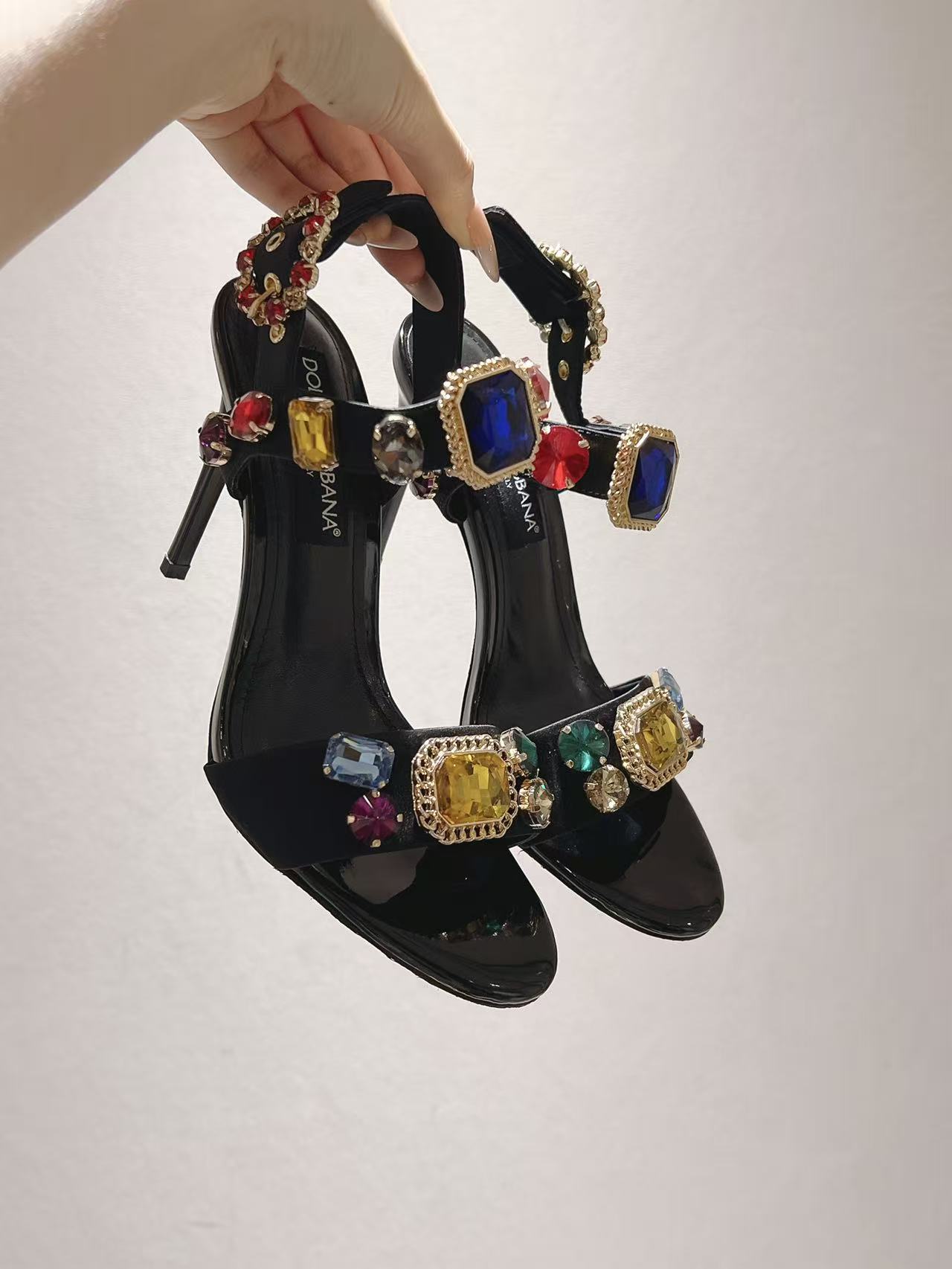 Dolce & Gabbana Straw Sandals