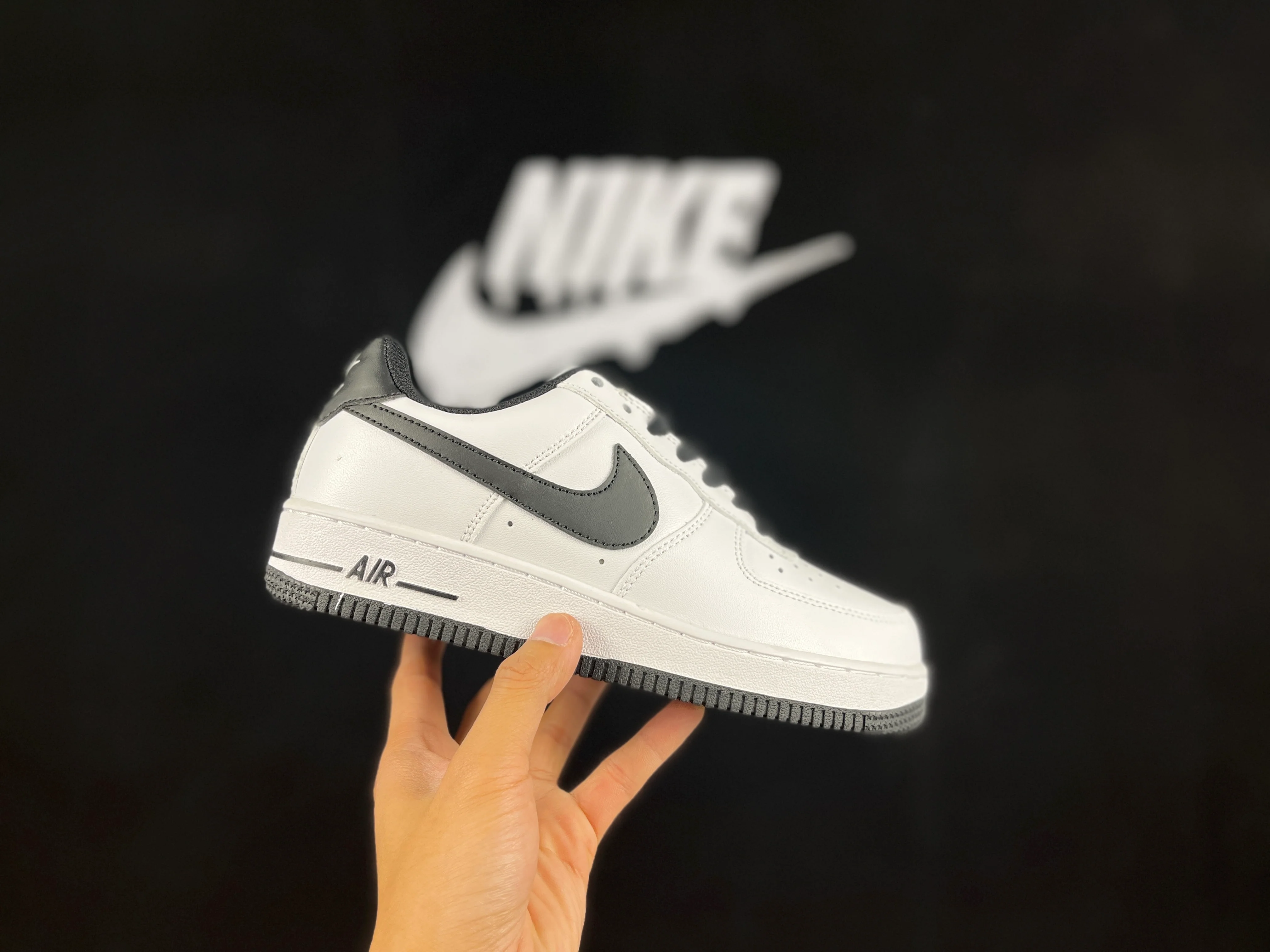 NIKE AIR FORCE 1 Low 