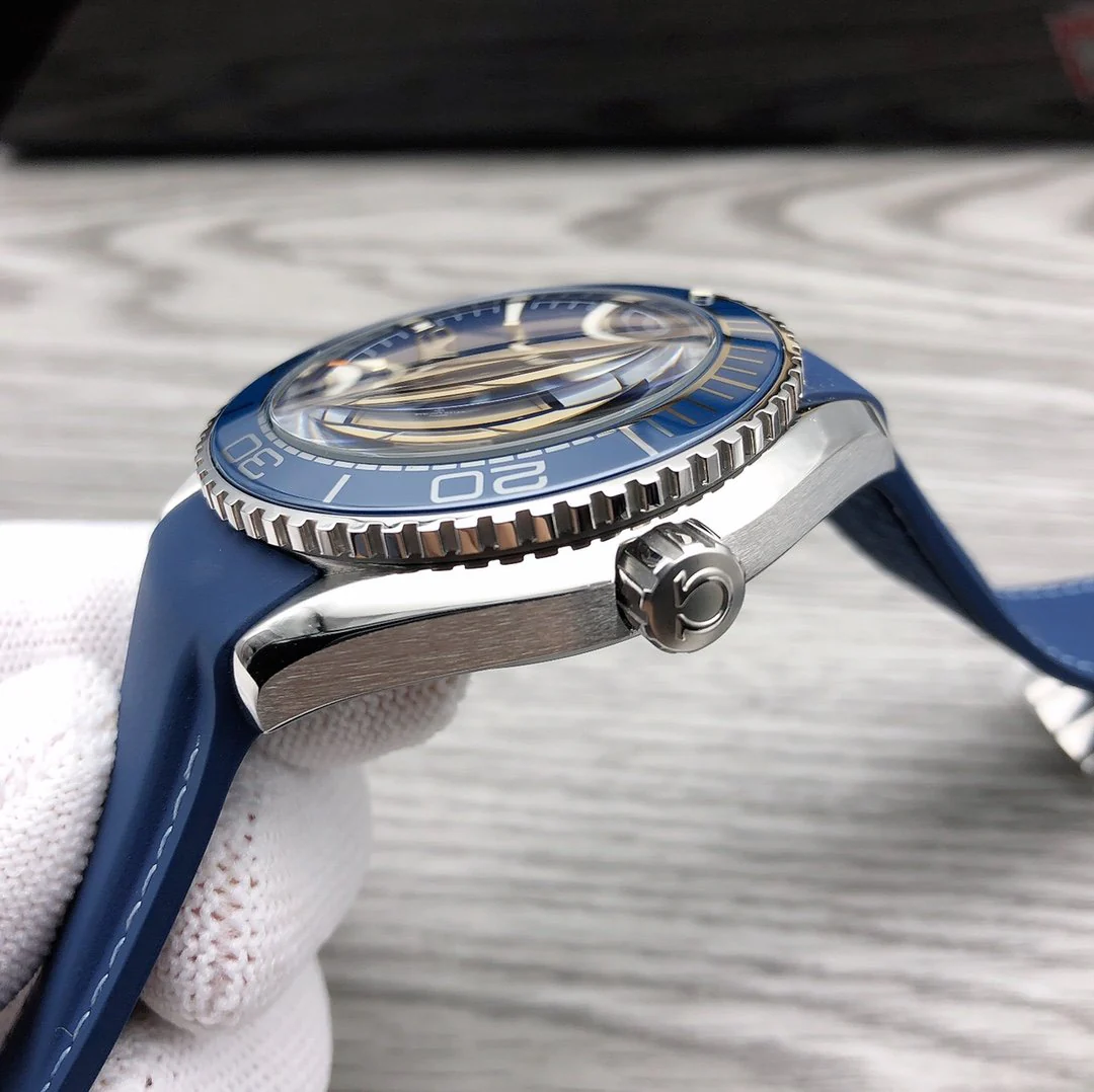 Omega Watch SEAMASTER PROFESSIONAL PLANET OCEAN 600M STEEL CASE BLUE DIAL