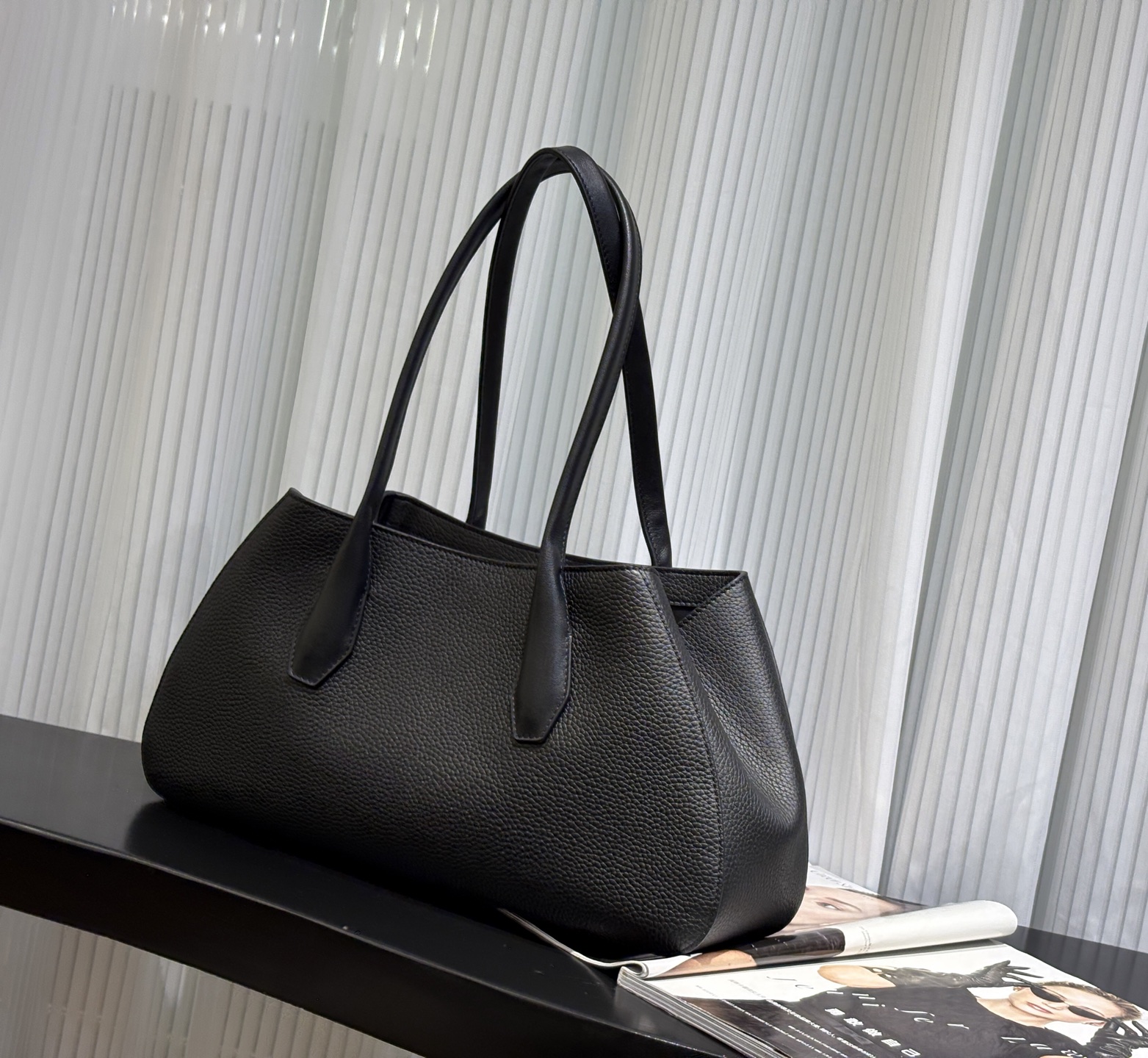 THE ROW TR 2025 Autumn/Winter Alger bag