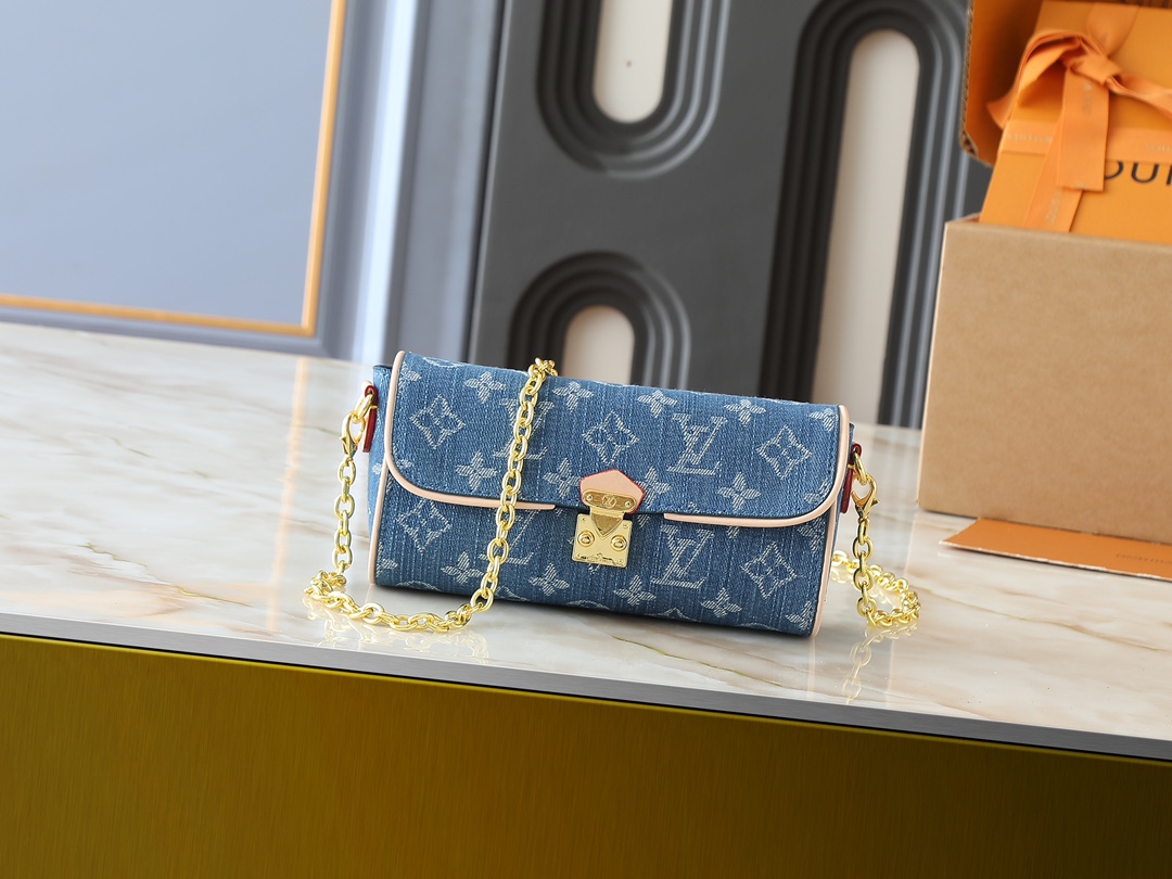 LV Pochette Camille Handbag