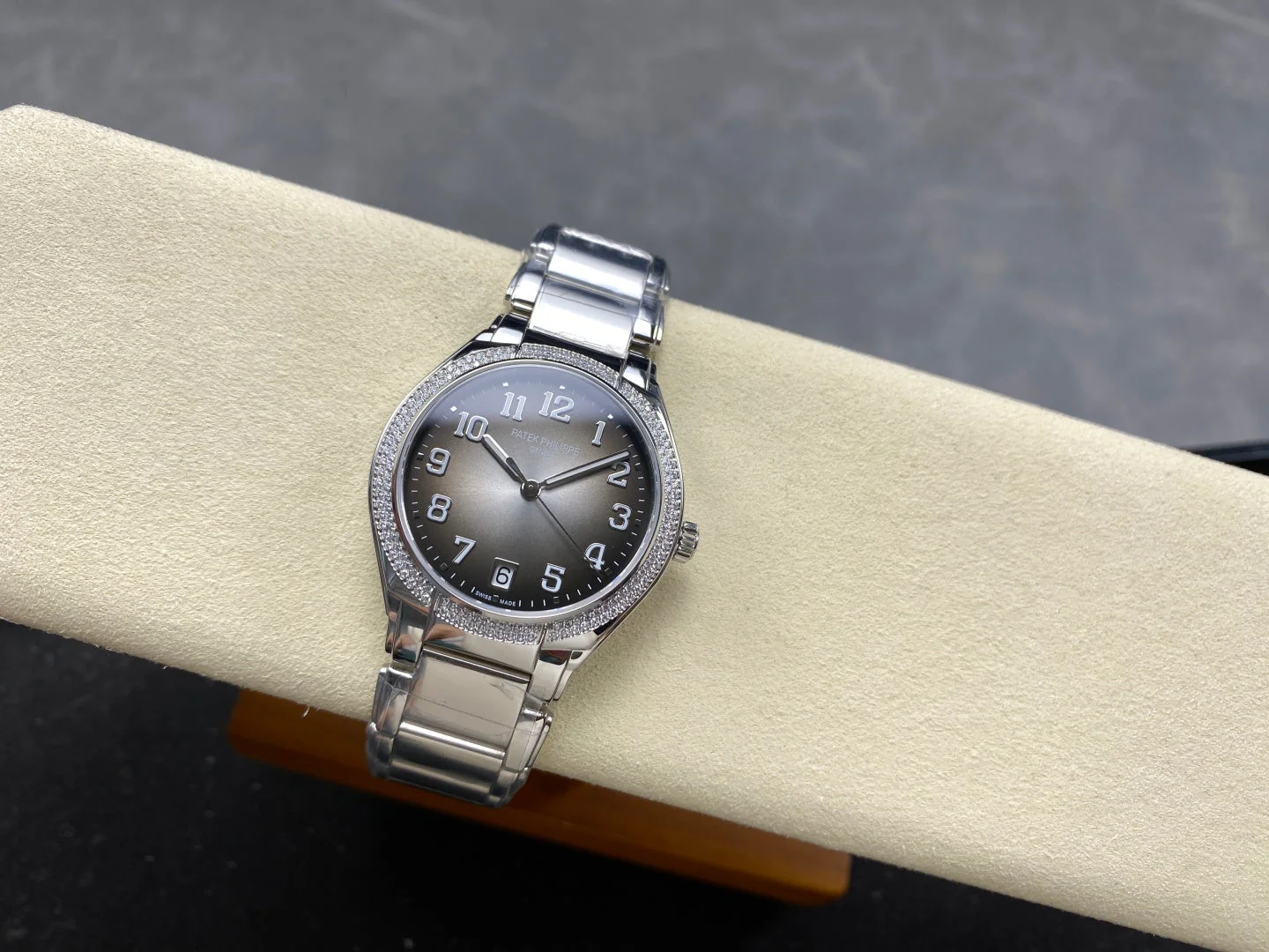 PATEK Twenty-Four 36mm Silver Gradient Gray Diamond