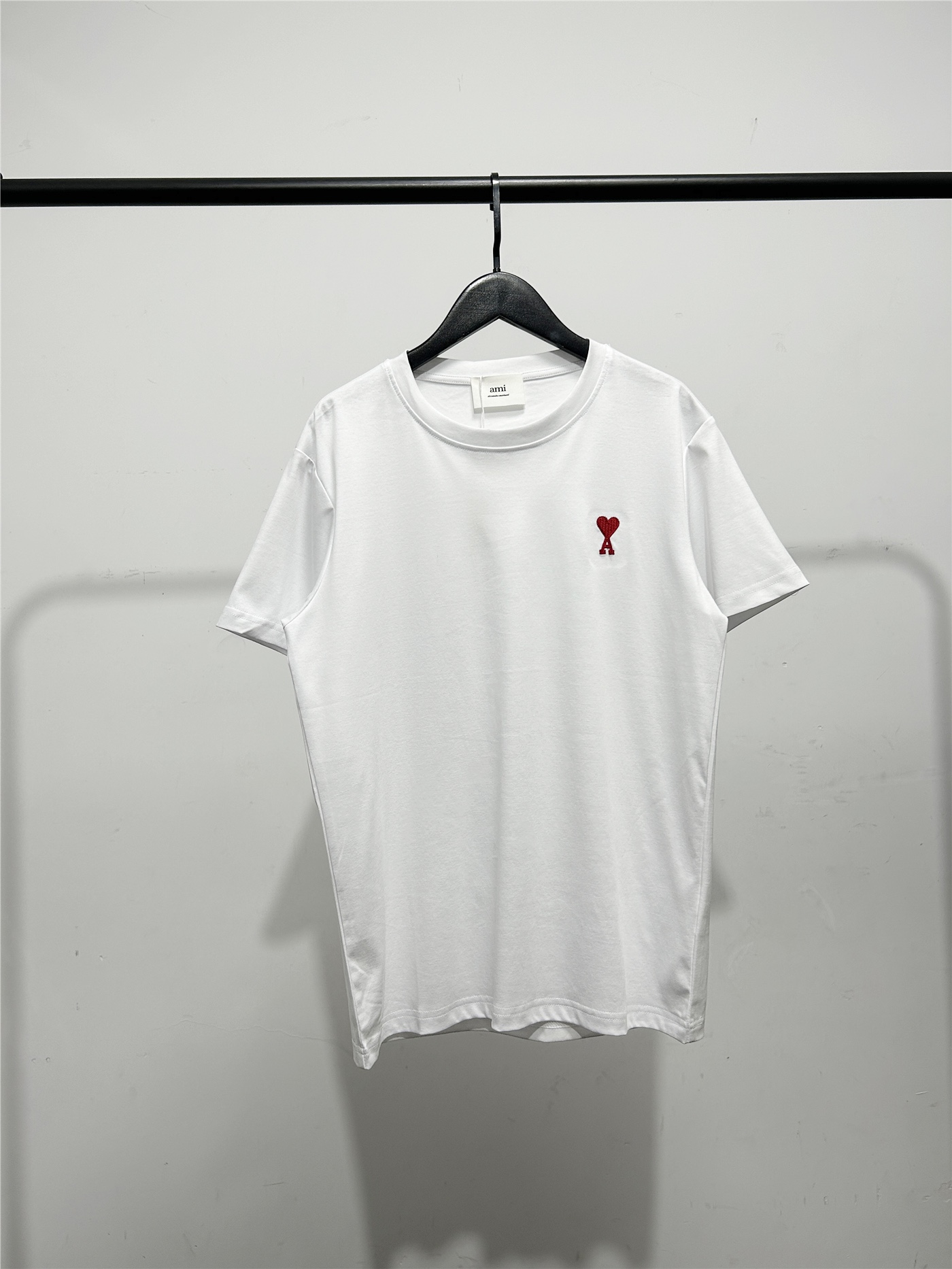 AMI Paris Style Small Red Heart Embroidered T-Shirt