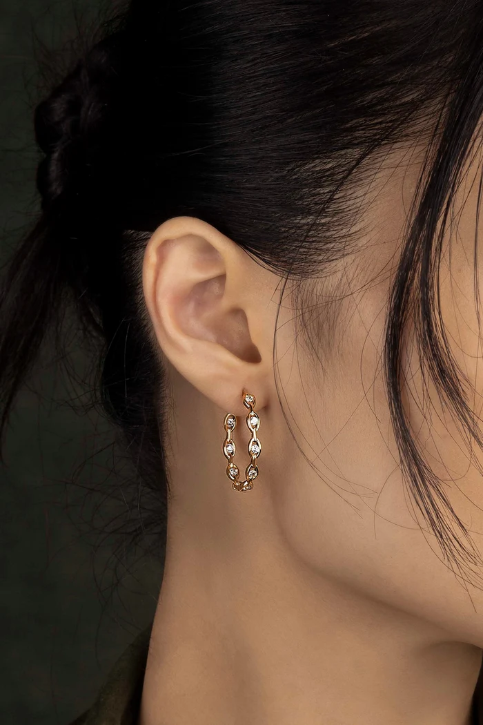 Orecchini pavé a catena