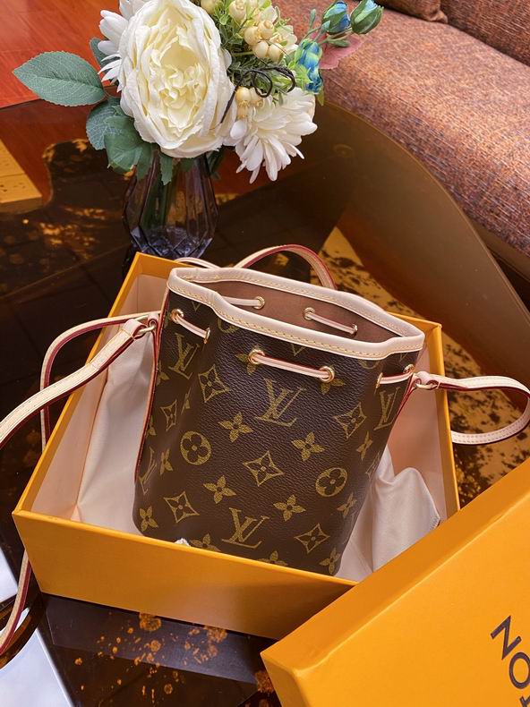 LV Bucket  Bags