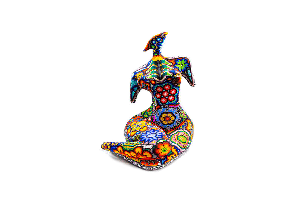 Torso Mujer Acostada - Obra de Arte Huichol