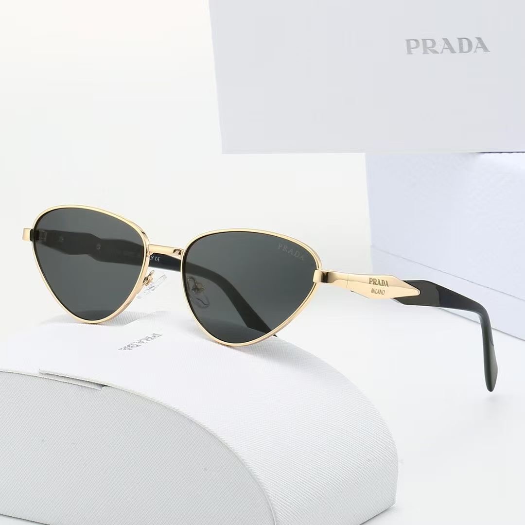 Prada Fashionable Sunglasses