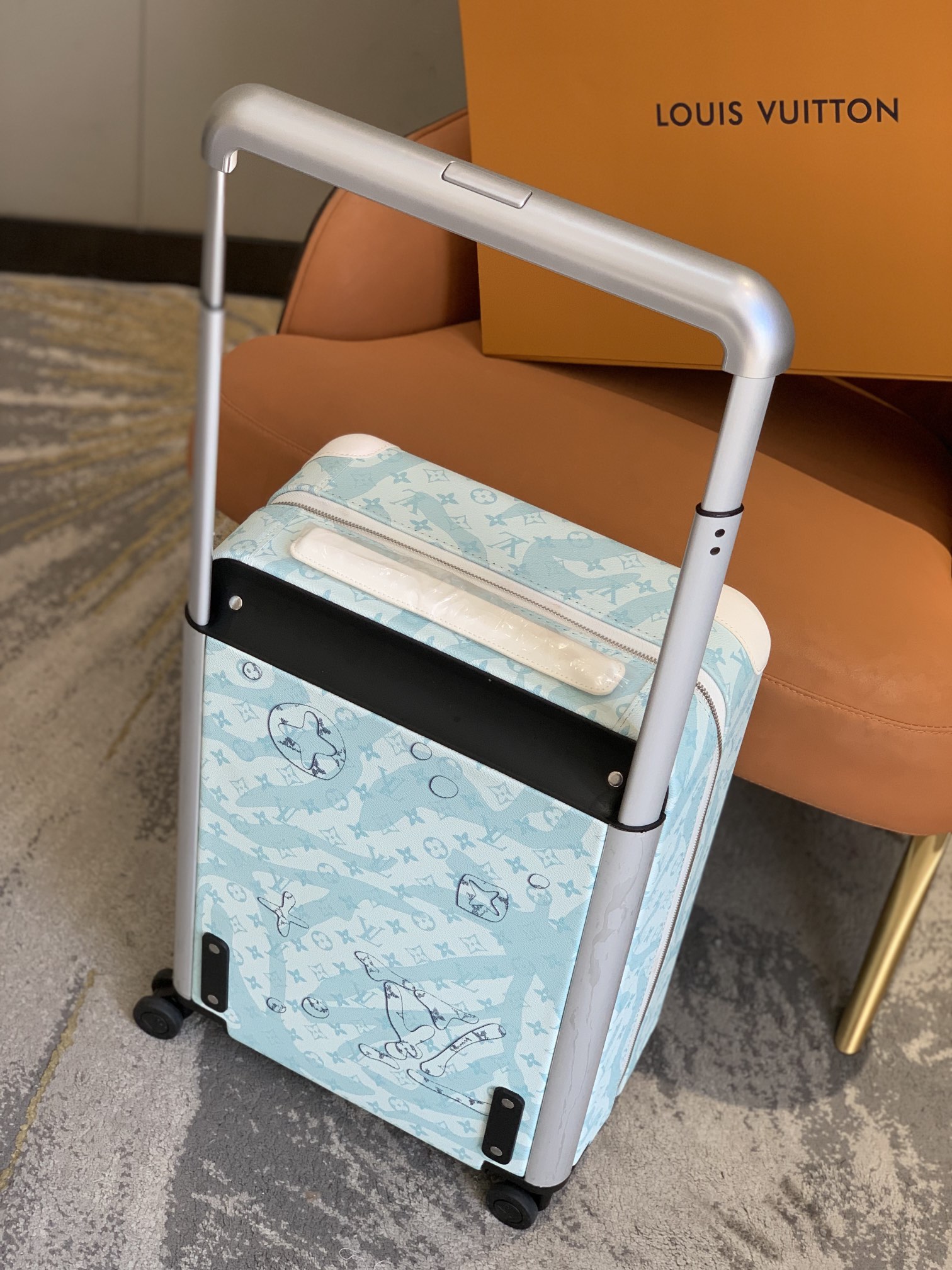 LV HORIZON four-wheel trolley case