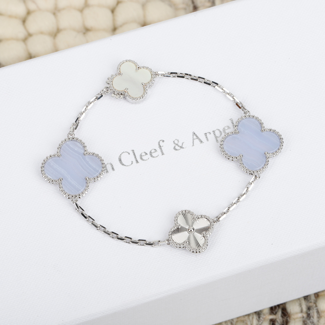 VCA Four-Leaf Clover Bracelet