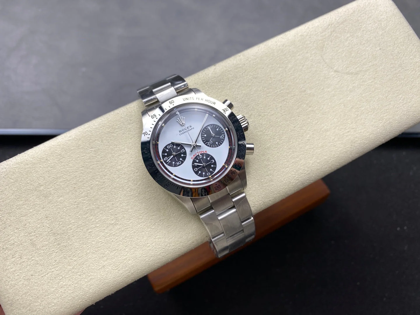 Rolex Watch Daytona 37.5mm Silver White Black