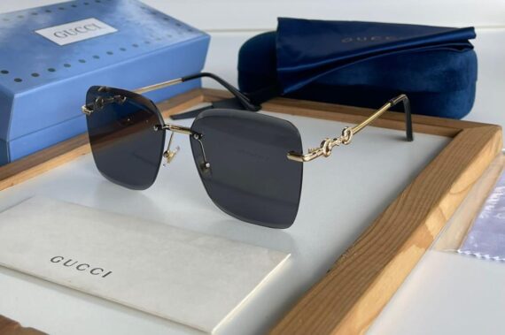 Gucci sunglasses 35