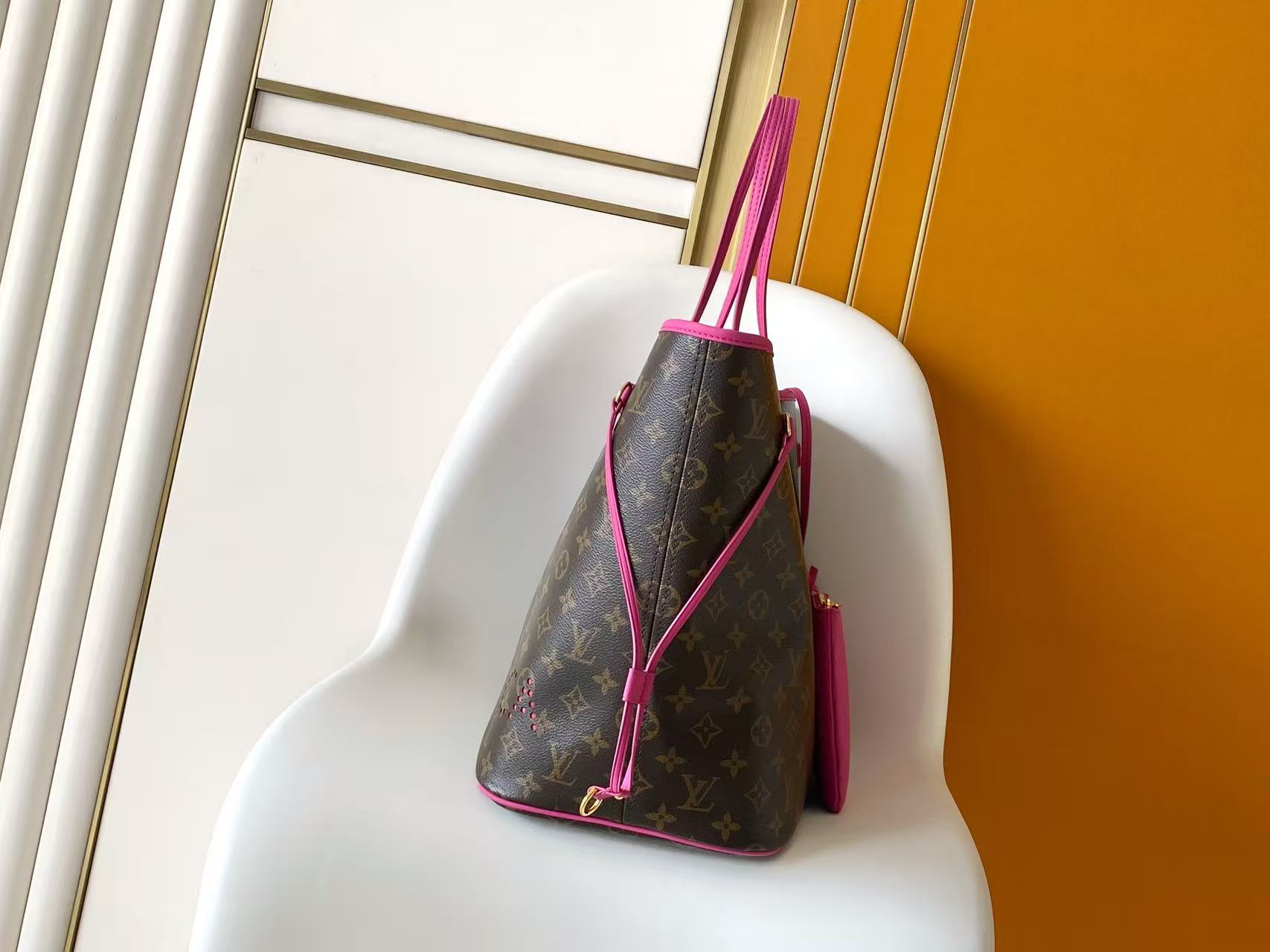 LV new Neverfull classic handbag