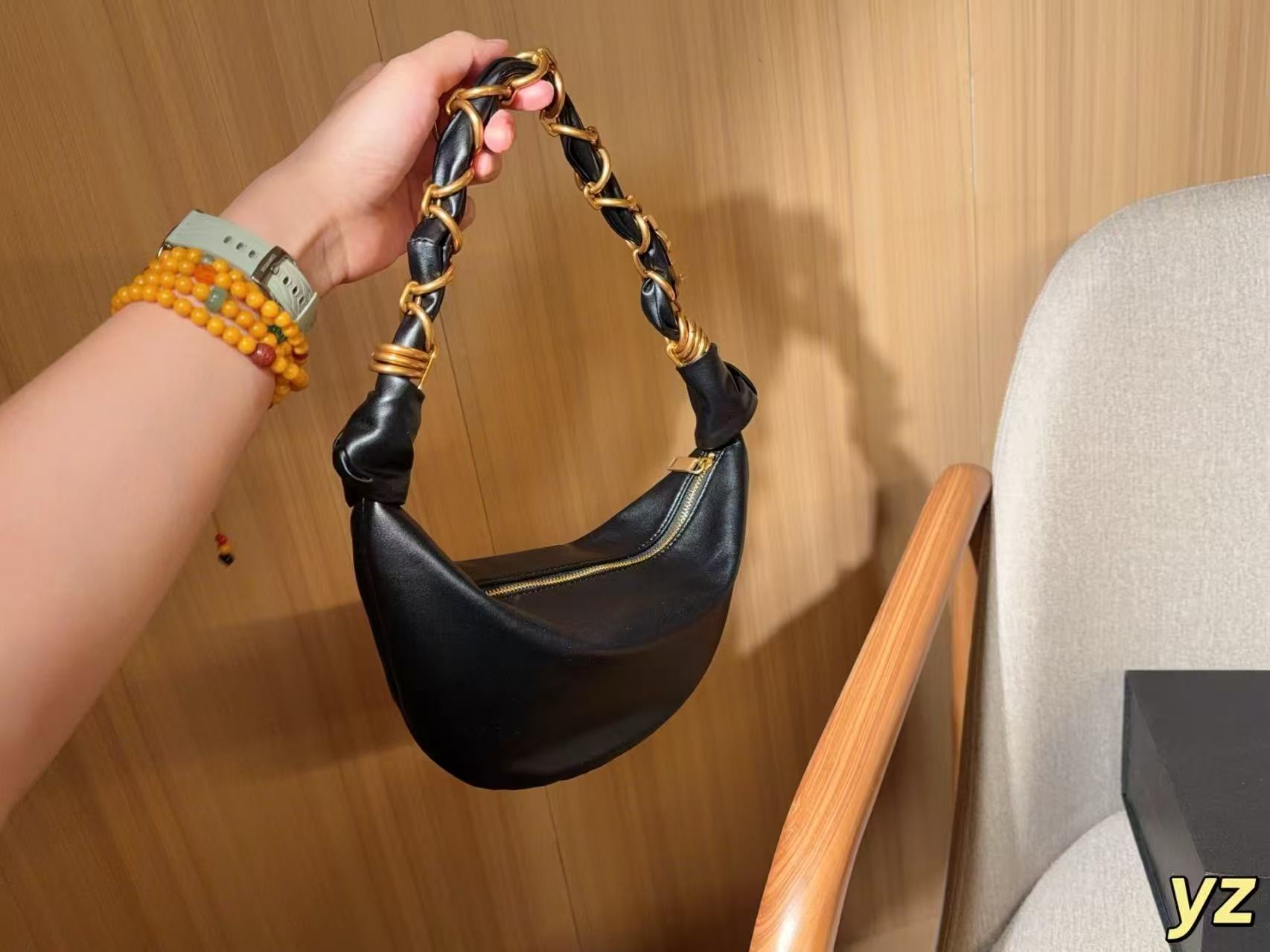 1：1 black high quality hand bag