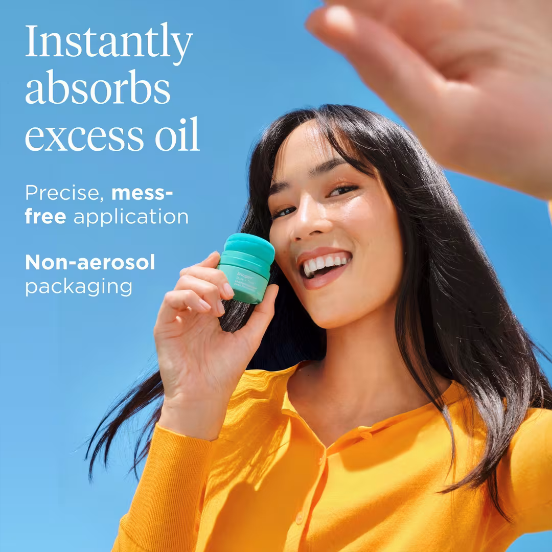 Briogeo  Style + Treat Dry Shampoo Puff