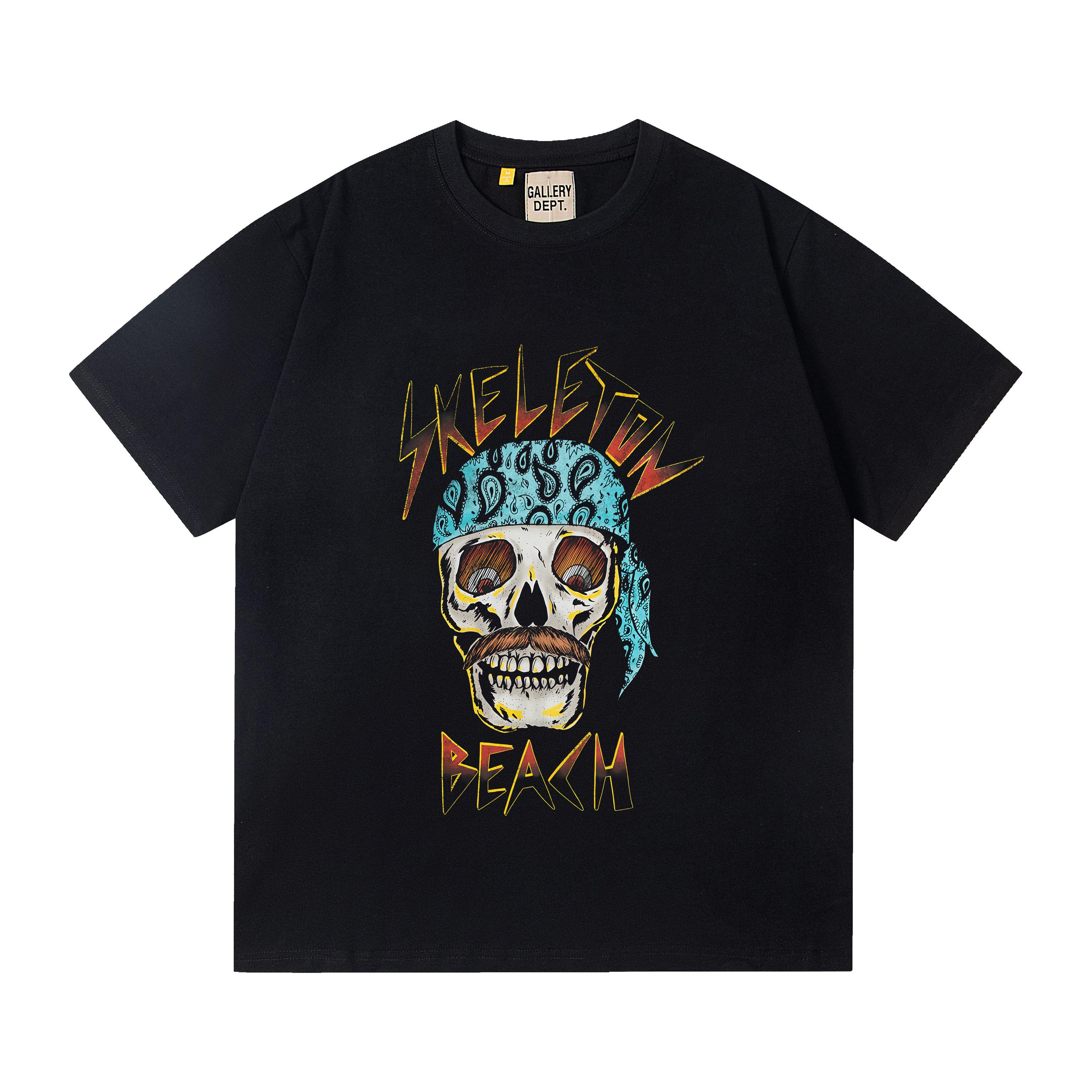 Black skull-patterned blue scarf, cool street-style printed short-sleeved shirt