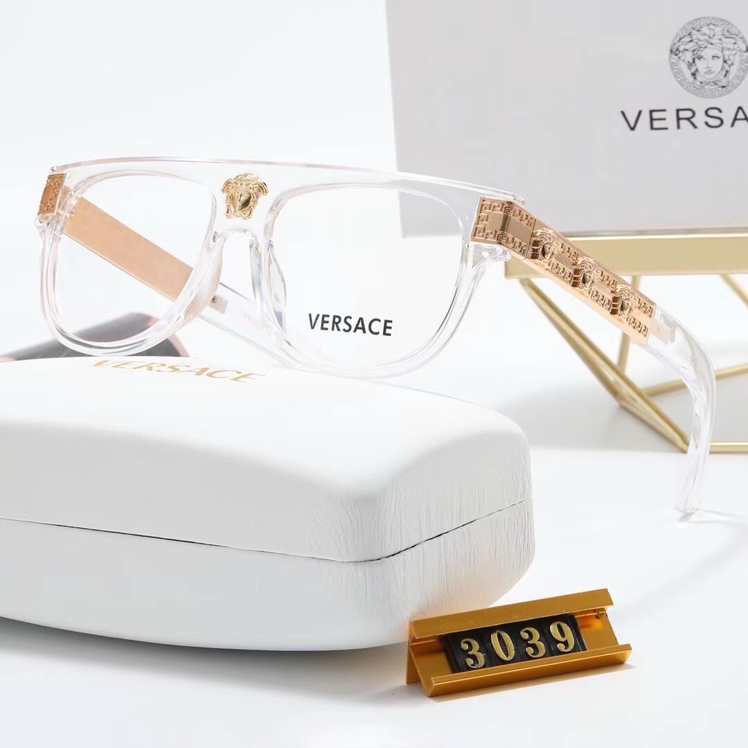 Versace Fashionable Sunglasses