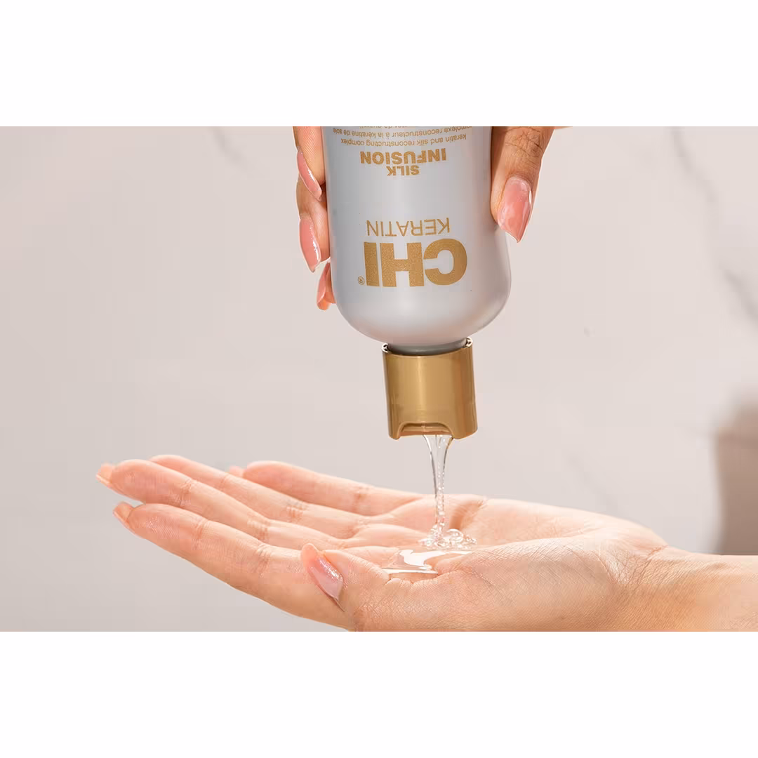 CHI  Keratin Silk Infusion Keratin and Silk Reconstructing Complex