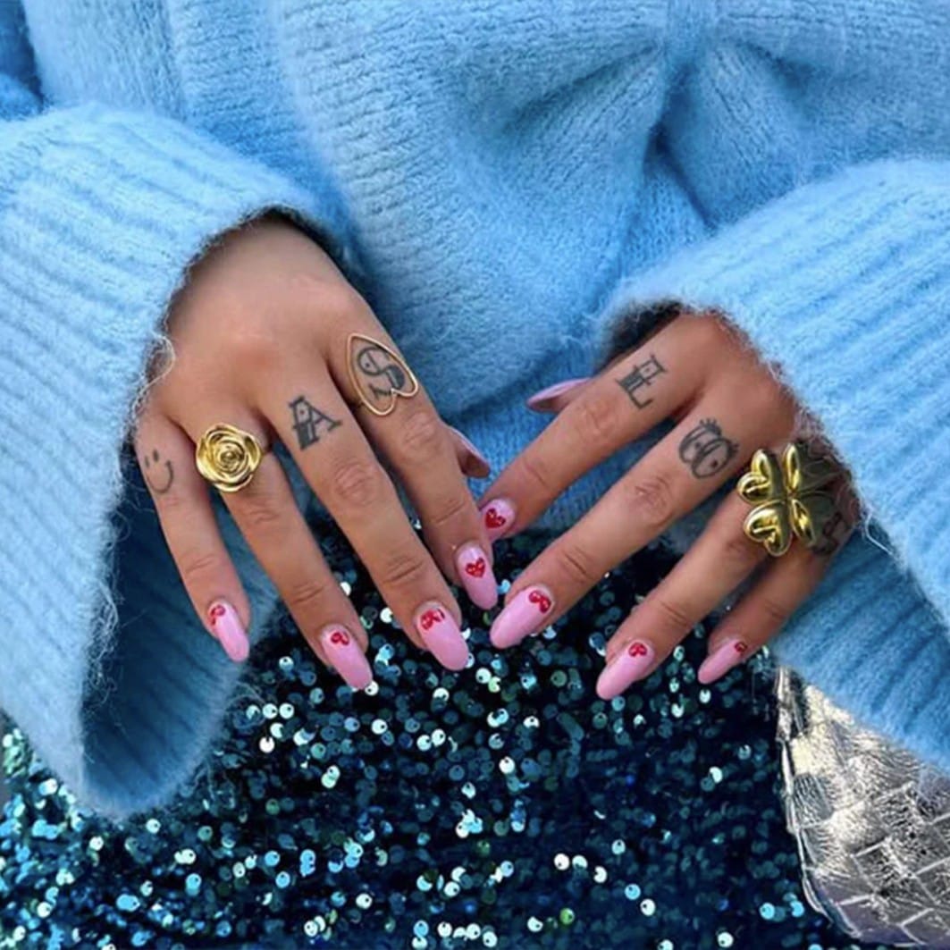 Nail Sticker Flirty Hearts