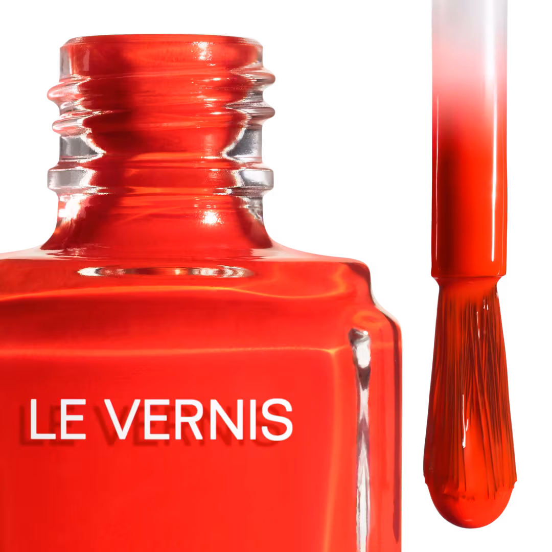 CHANEL  LE VERNIS Longwear Nail Colour