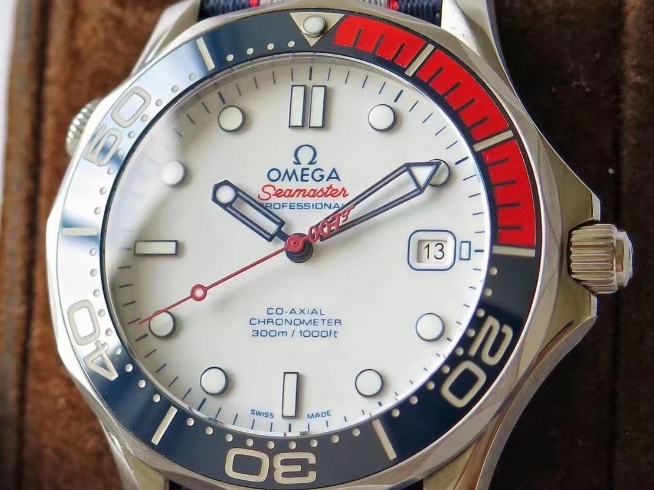 Omega Watch SEAMASTER COMMANDER WHITE DIAL TEXTILE STRAP