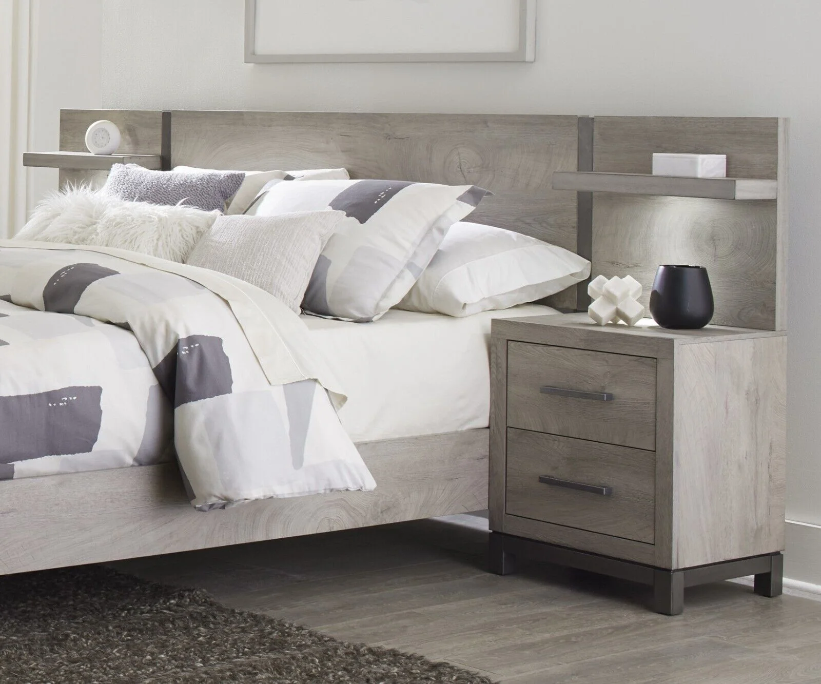 Modern Sleek Design 7pc Bedroom Set Eastern King Bed Two Nightstands LED Light Wall Panels Dresser Mirror Light Gray Finish
