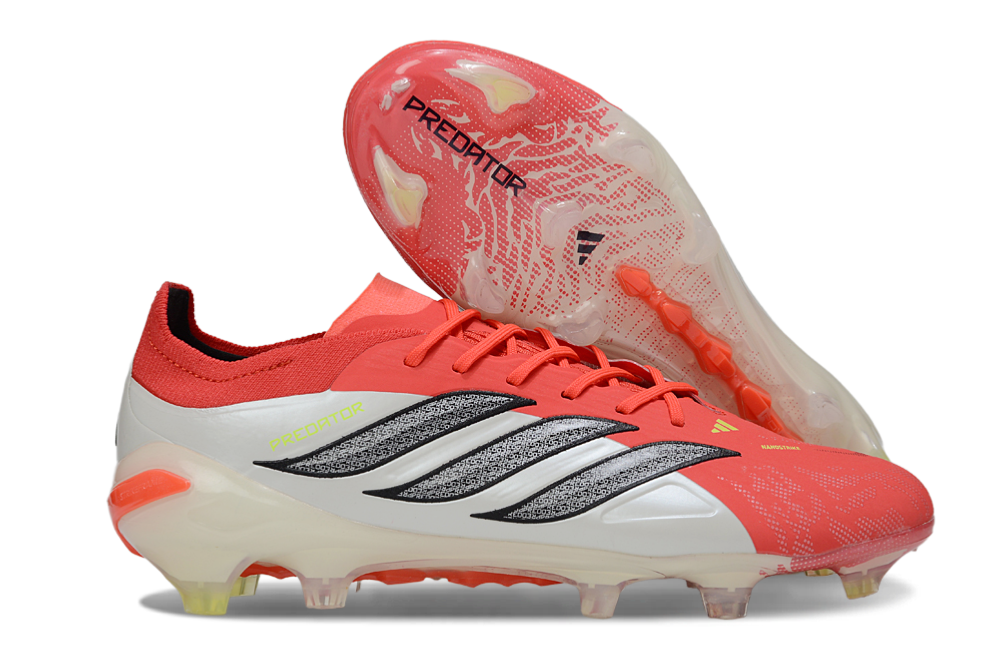 A Predator Elite FG 26 Full Knit Soccer Boots