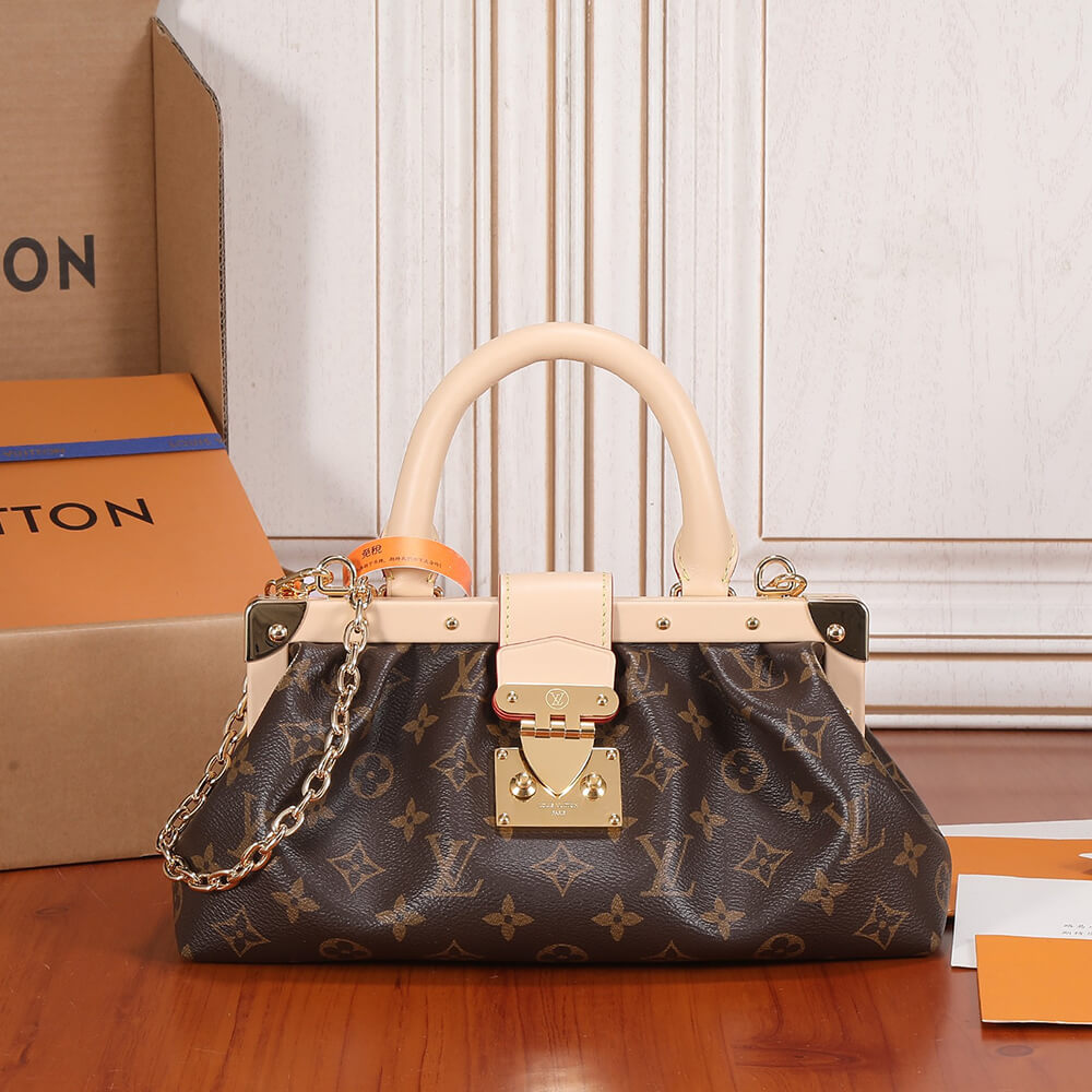 Louis Vuitton Monogram Clutch