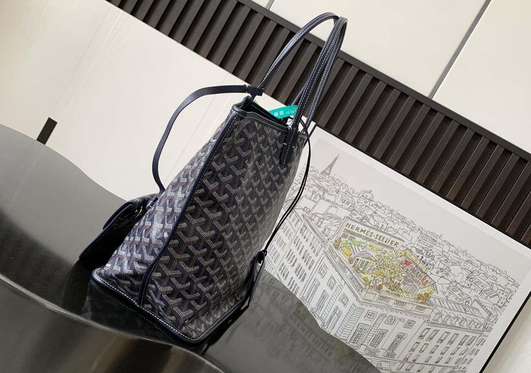 Replica Goyard ANJOUSPMLCG03TY01P Anjou PM Bag Navy Blue